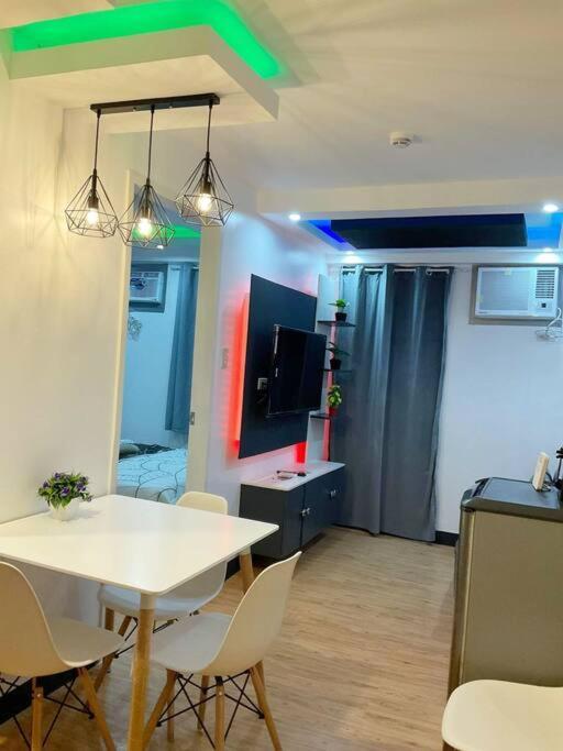 Ar02 1Bedroom Condo Unit With Free Pool, Hbo, Netflix & Wifi Davao City Exteriör bild